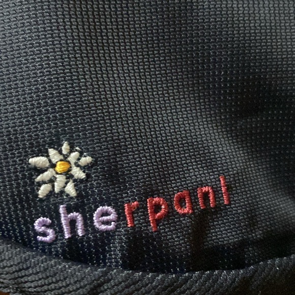 Sherpani black nylon lightweight crossbody purse with adjustable strap - Picture 7 of 11